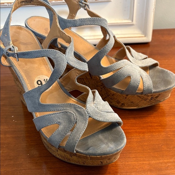 Report Shoes - Report Blue Suede Wedge Sandals Size 9.5